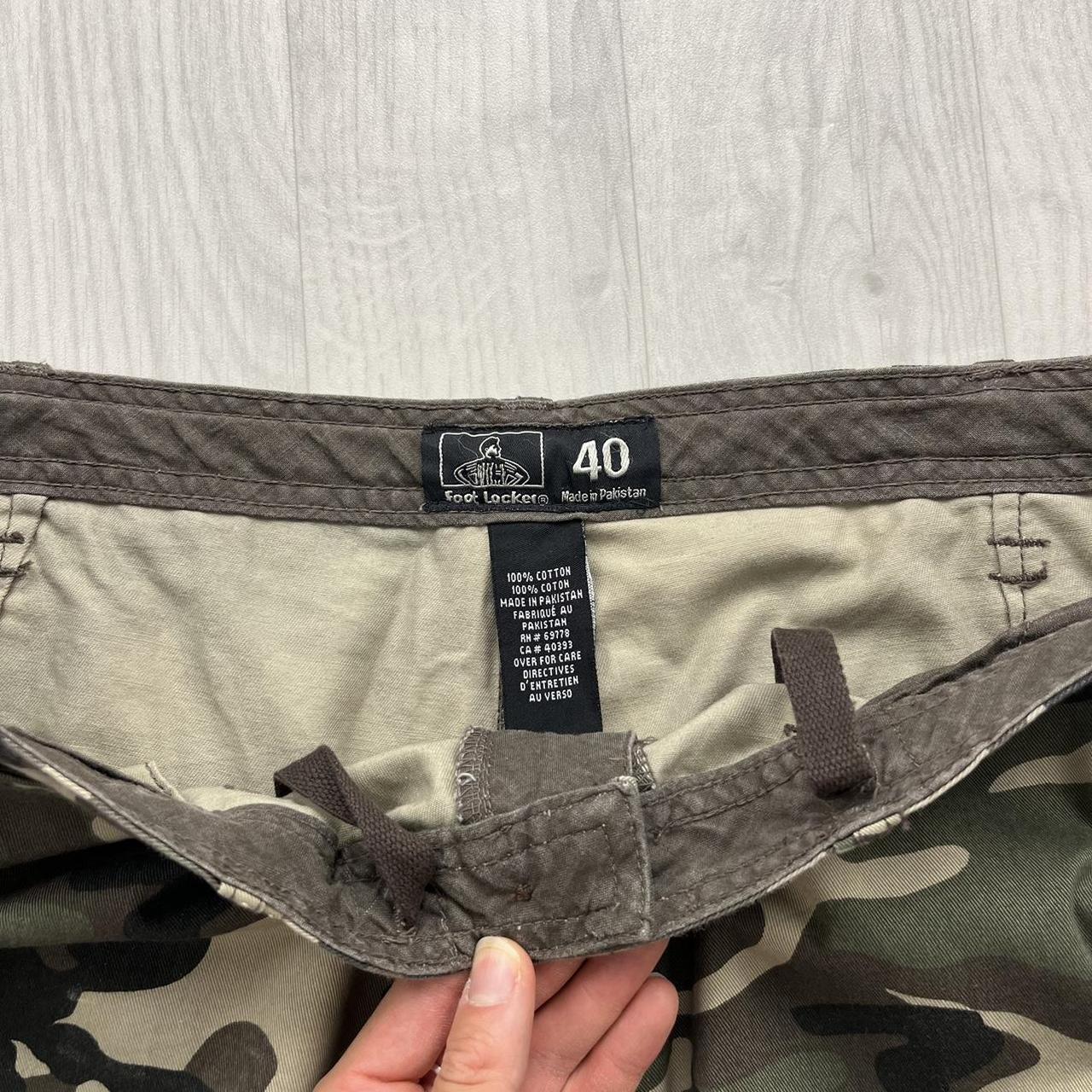 FOOT LOCKER BAGGY CAMO CARGO SHORTS