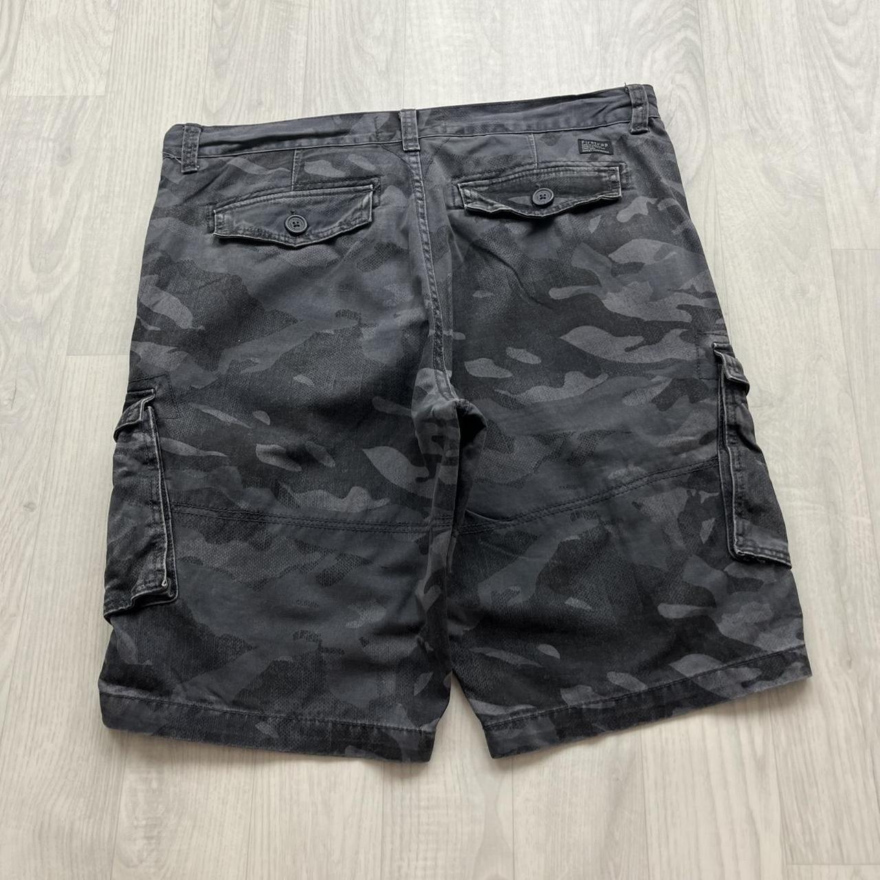 VINTAGE Y2K FIRETRAP BAGGY LOOSE CAMO SHORTS BLACK