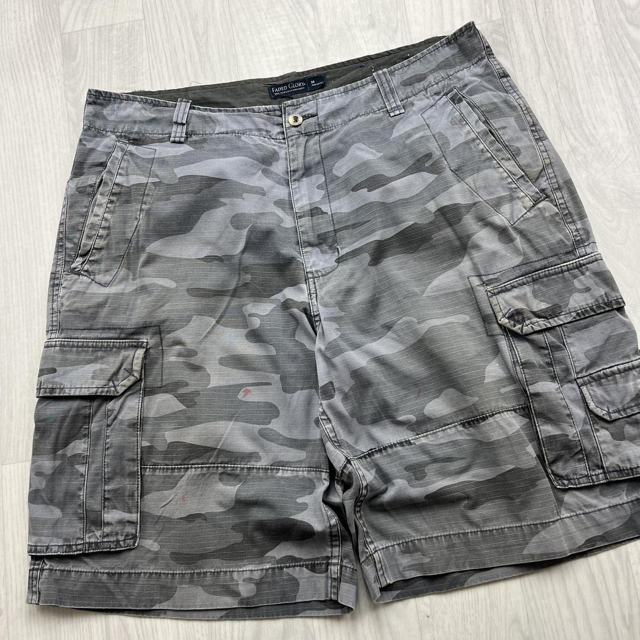 VINTAGE Y2K FADED GLORY BAGGY CAMO CARGO SHORTS GREY