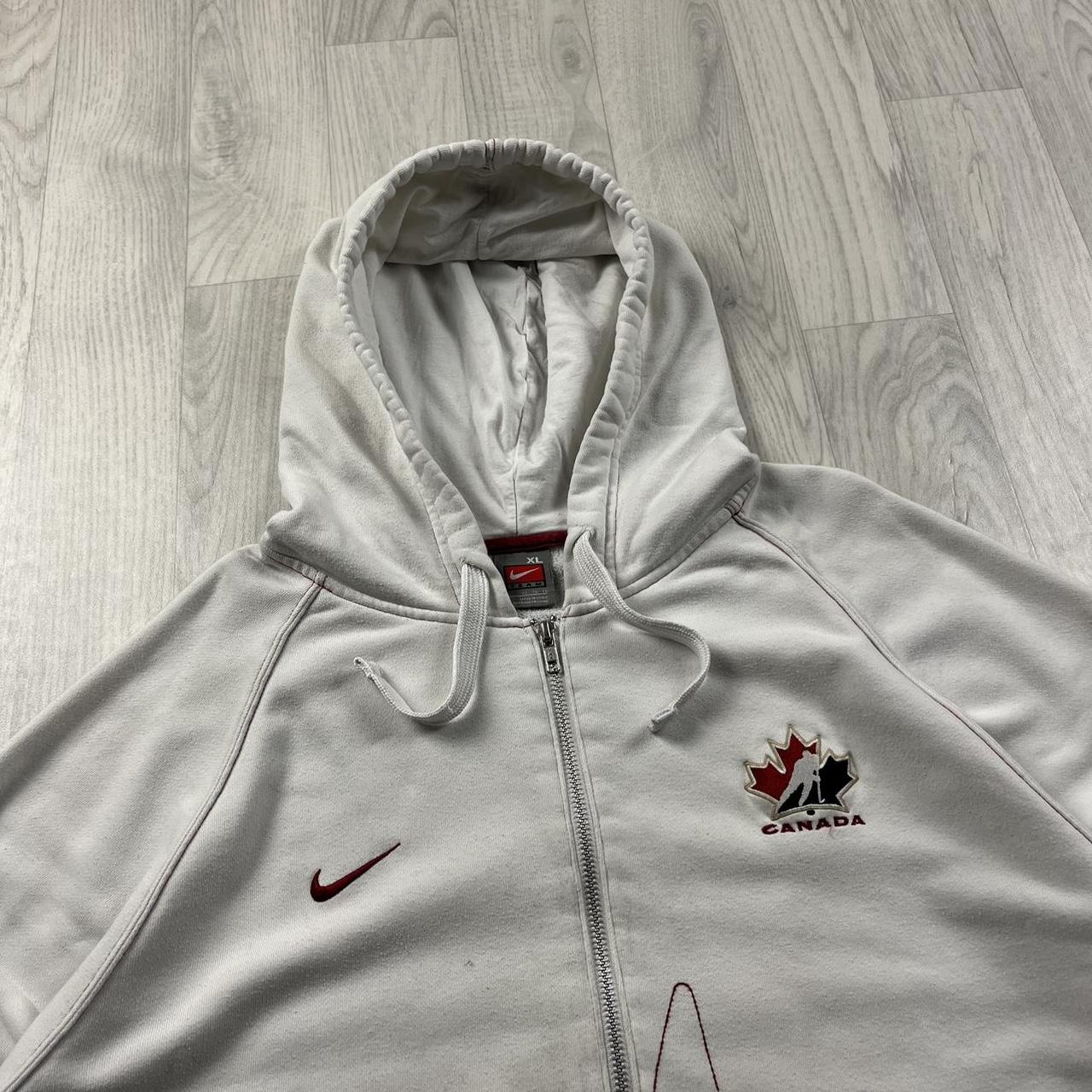 VINTAGE Y2K NIKE TEAM CANADA GRAPHIC ZIP HOODIE WHITE