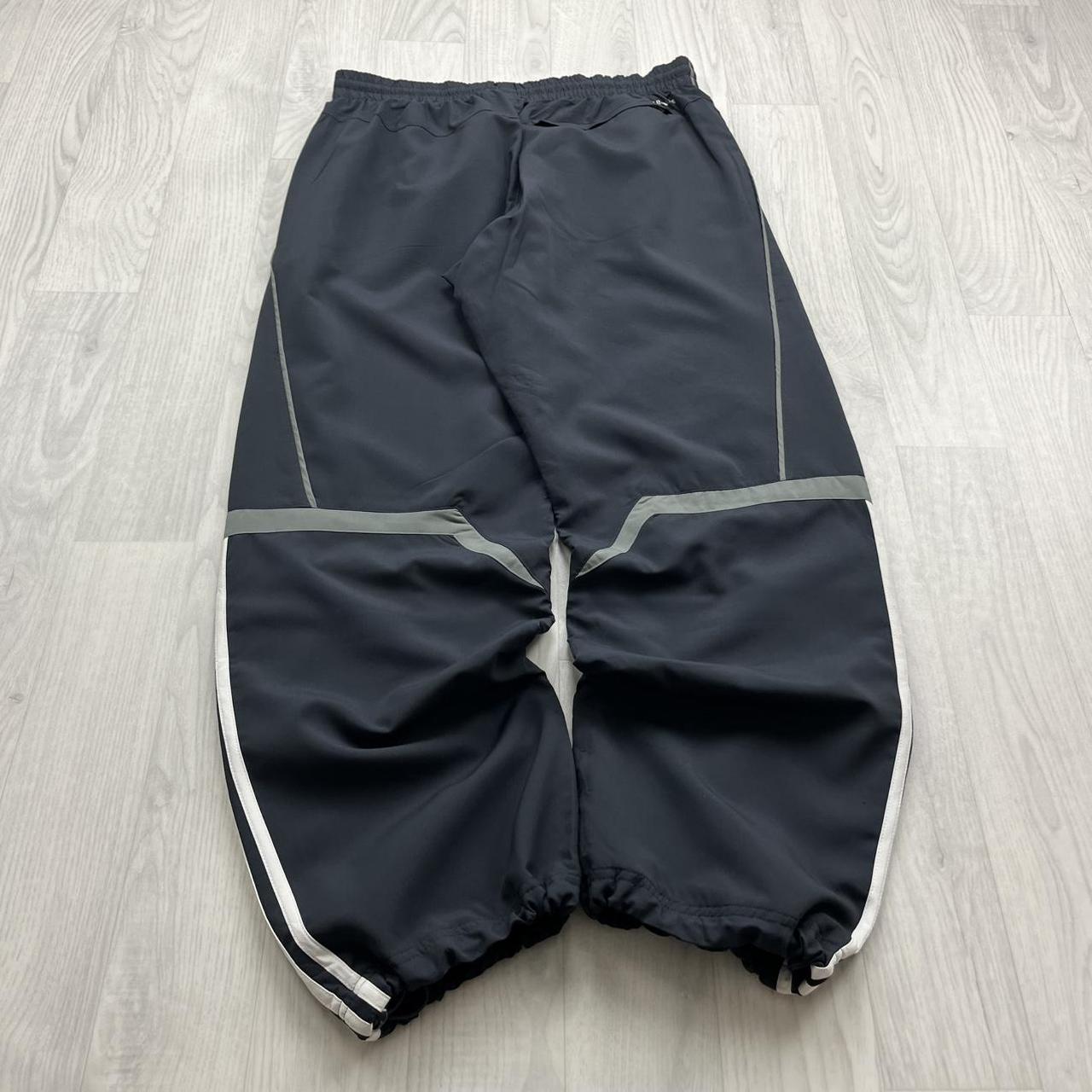 VINTAGE Y2K ADIDAS SIDE STRIPE BAGGY TRACKSUIT BOTTOMS GREY