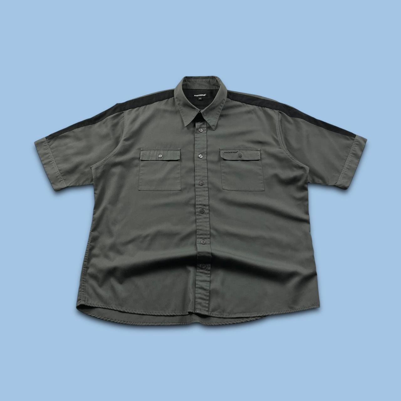 VINTAGE Y2K KICKERS SHORT SLEEVE SHIRT GREY