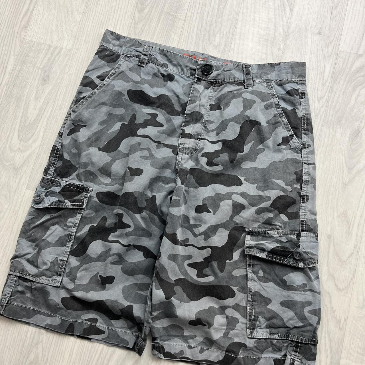 VINTAGE Y2K BAGGY CAMO CARGO SHORTS BLUE