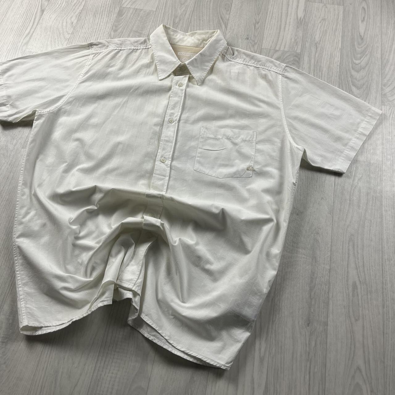 VINTAGE Y2K QUIKSILVER SHORT SLEEVE SHIRT WHITE