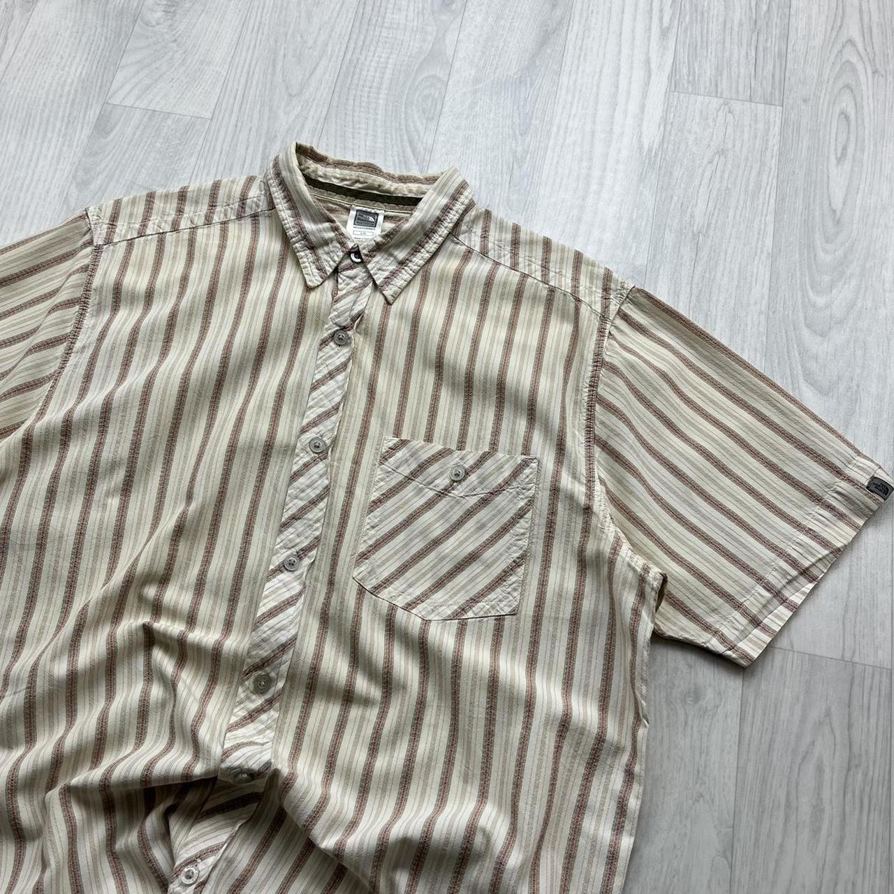 VINTAGE Y2K THE NORTH FACE STRIPED SHORT SLEEVE SHIRT CREAM