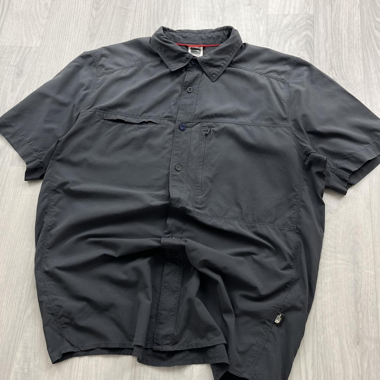 VINTAGE Y2K THE NORTH FACE UTILITY BUTTON UP SHORT SLEEVE SHIRT GREY