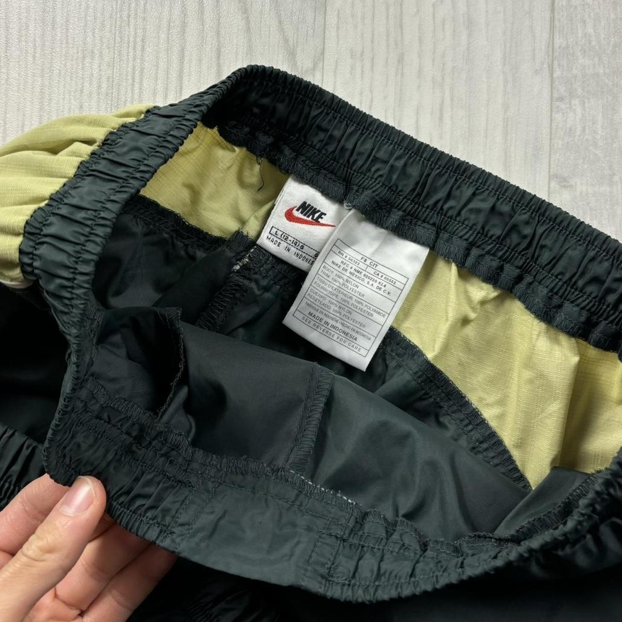VINTAGE 90s NIKE BAGGY SHELL TRACKSUIT BOTTOMS GREEN