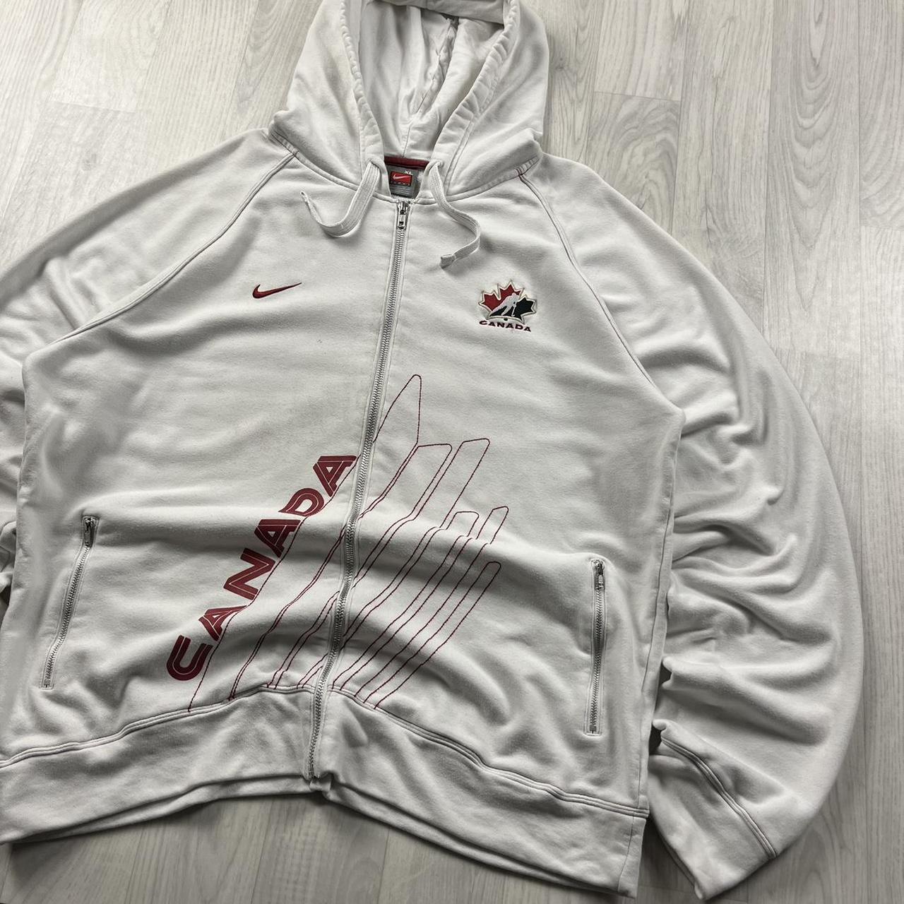 VINTAGE Y2K NIKE TEAM CANADA GRAPHIC ZIP HOODIE WHITE