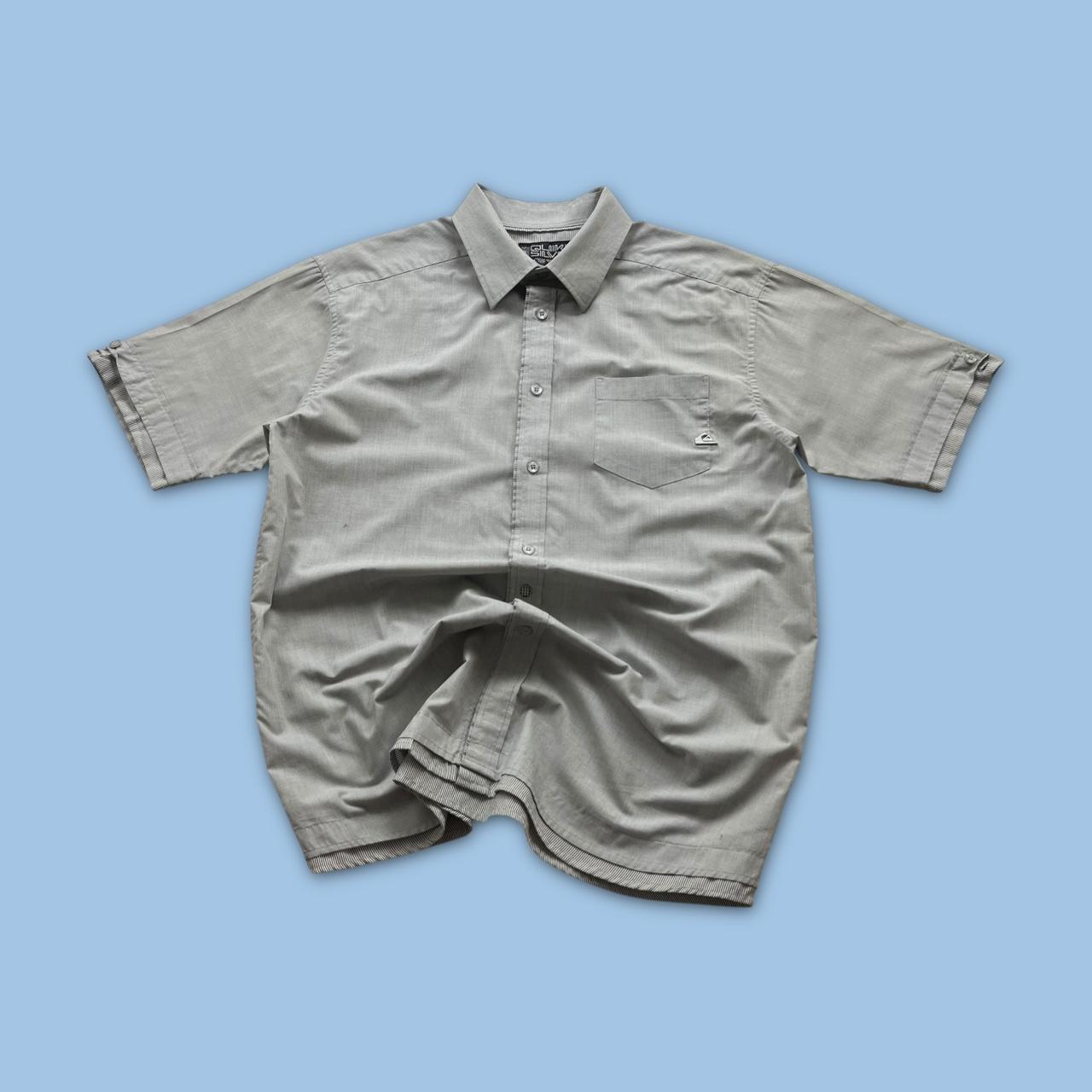 VINTAGE Y2K QUIKSILVER SHORT SLEEVE SHIRT GREY