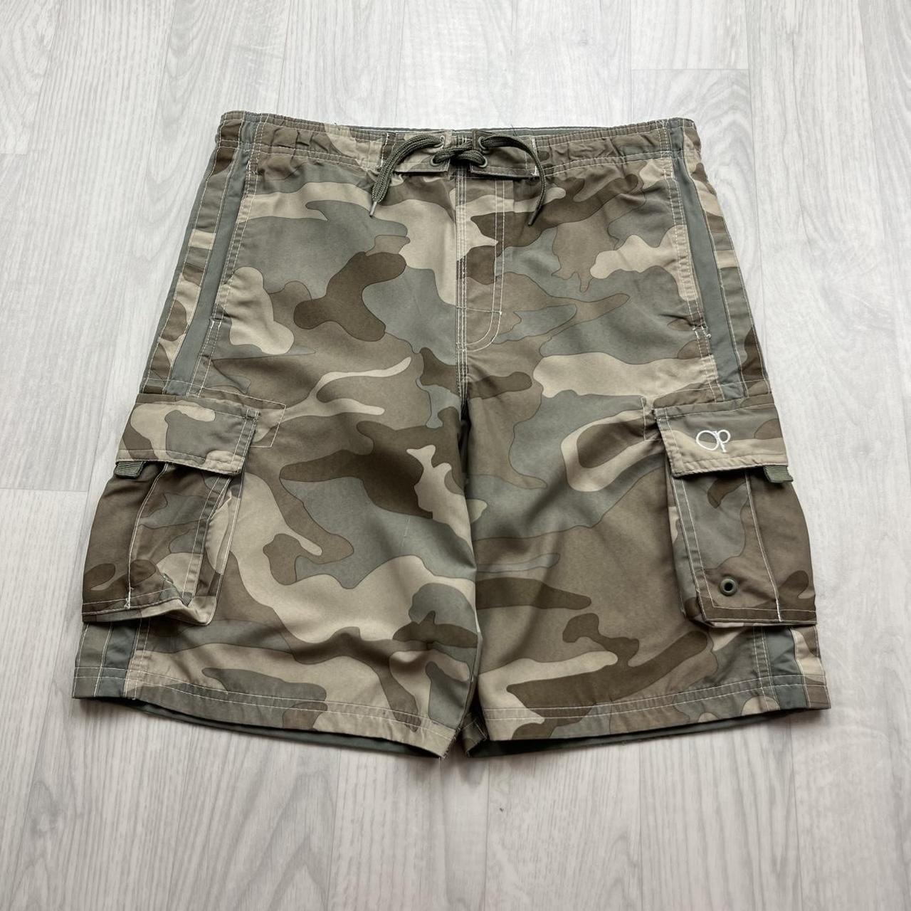 VINTAGE Y2K BAGGY CAMO CARGO BOARD SHORTS