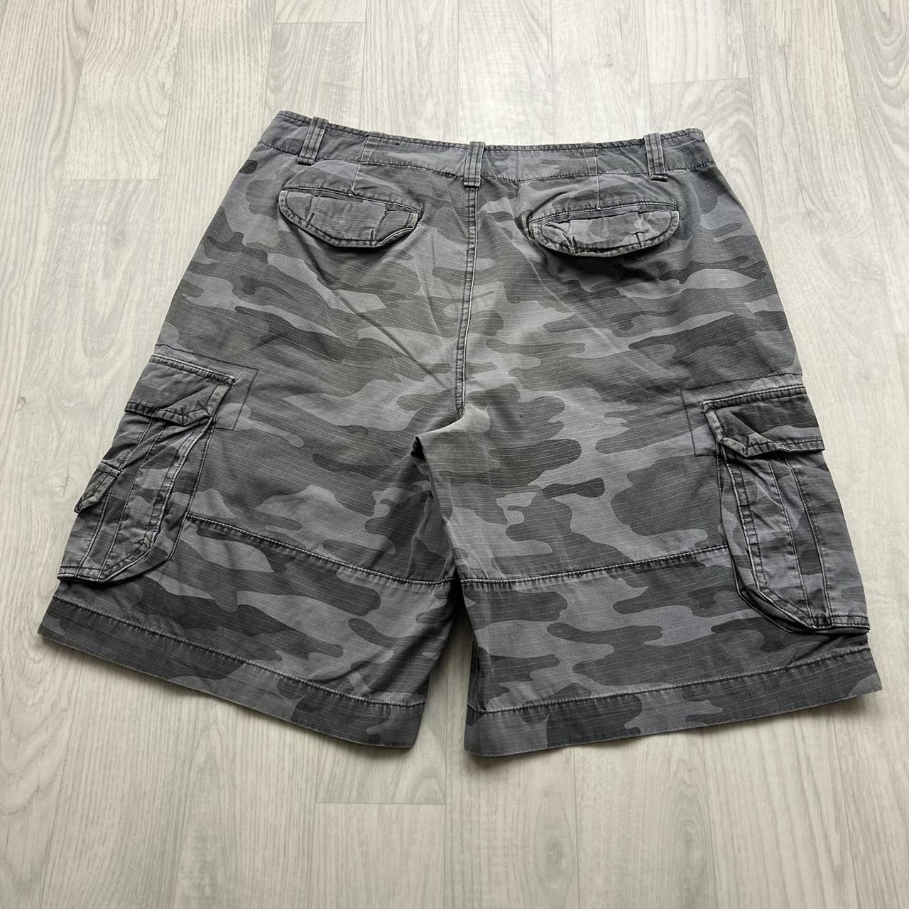VINTAGE Y2K FADED GLORY BAGGY CAMO CARGO SHORTS GREY