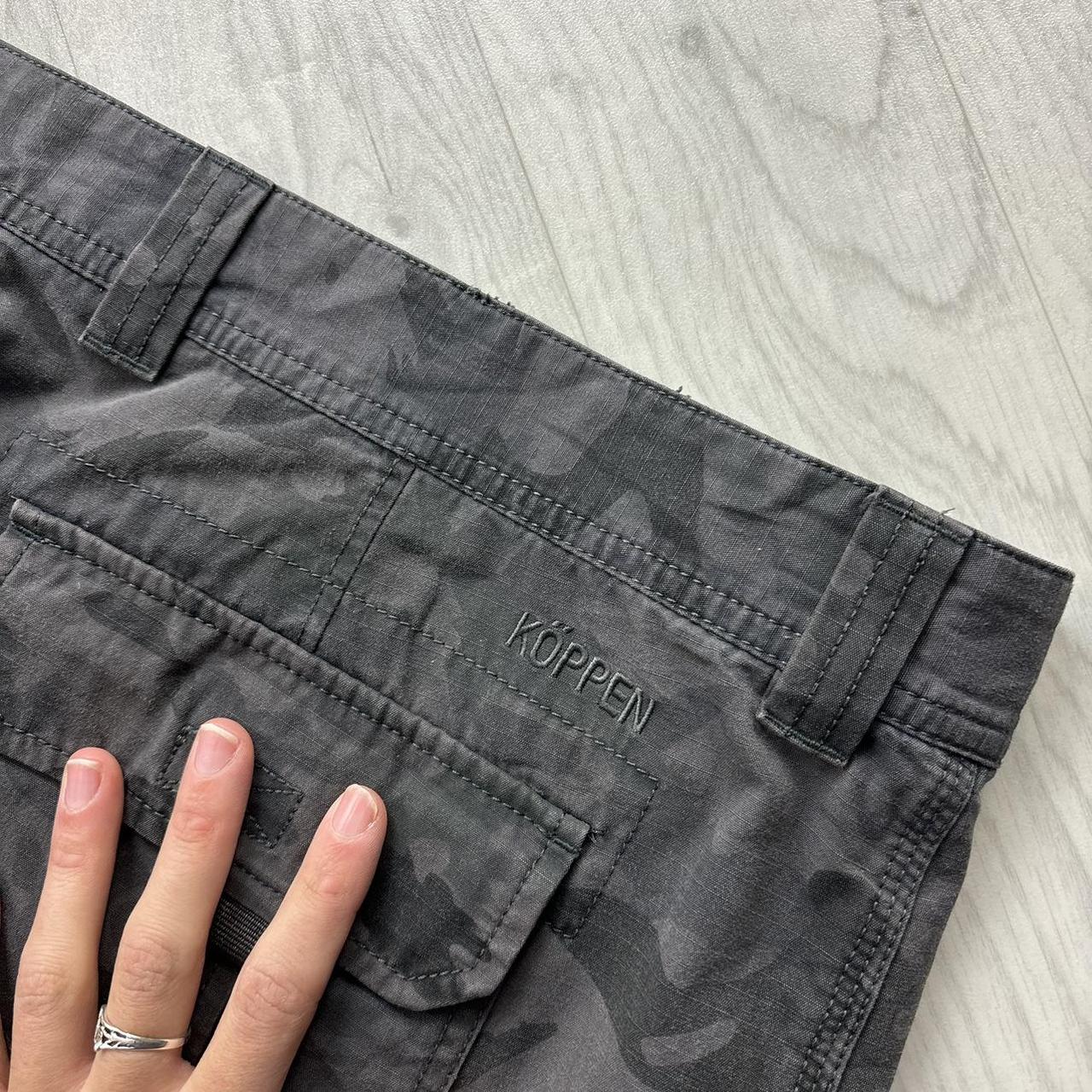 VINTAGE Y2K BAGGY LOOSE CAMO SHORTS BLACK