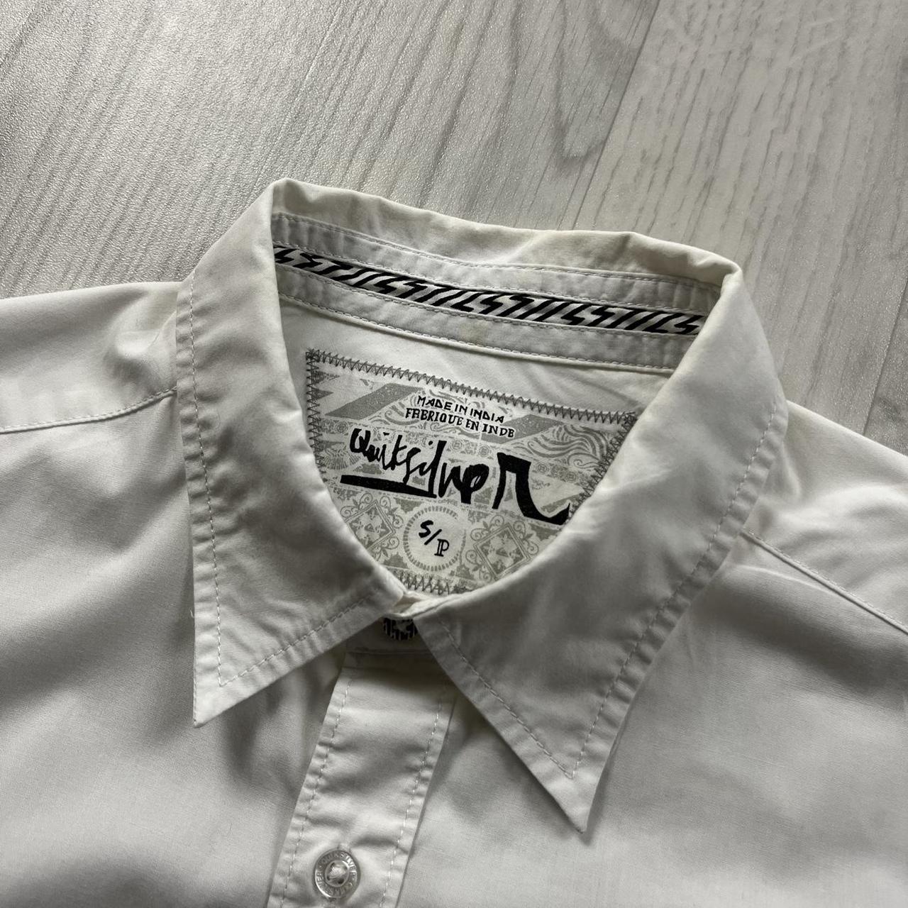 VINTAGE Y2K QUIKSILVER SHORT SLEEVE SHIRT WHITE