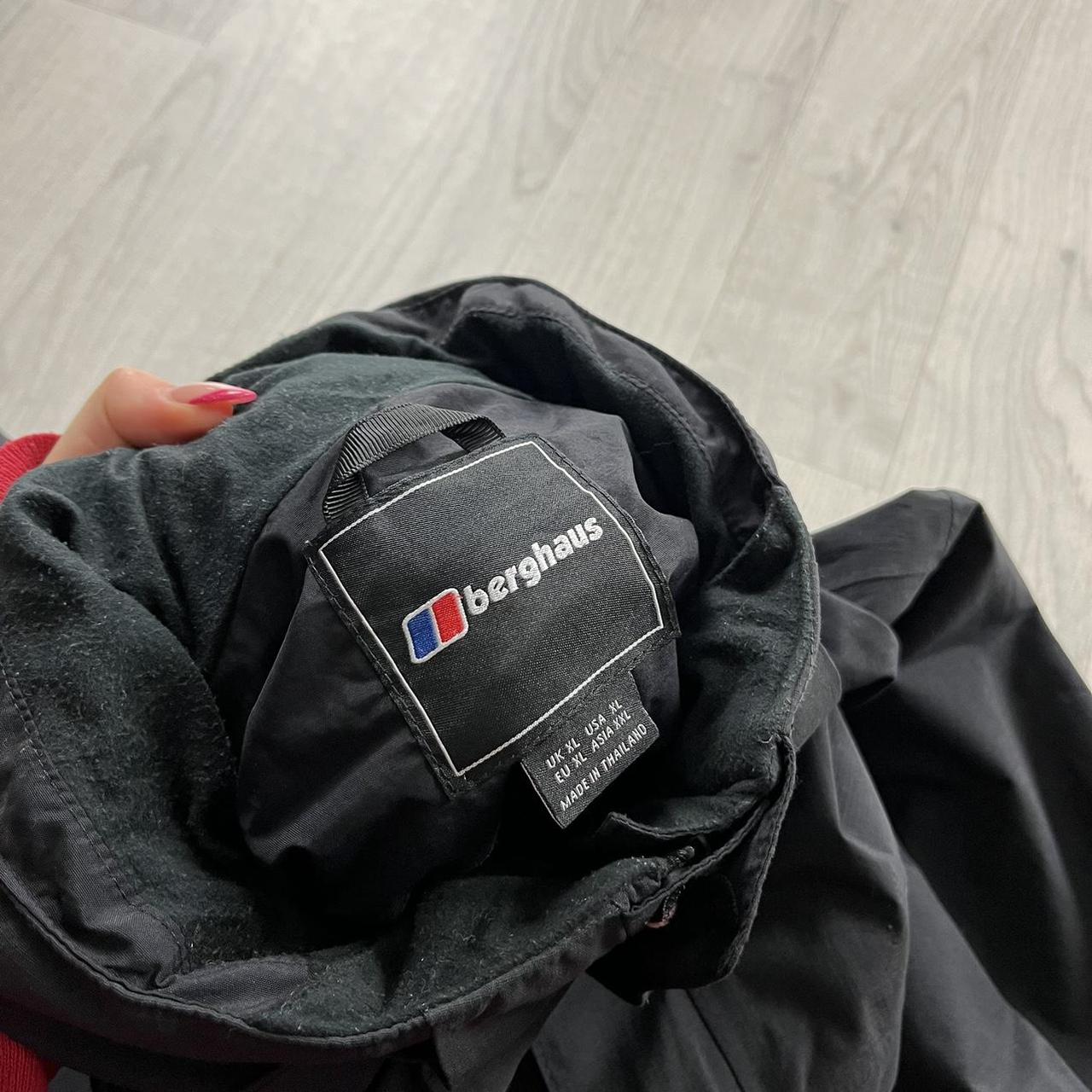 VINTAGE 00s BERGHAUS TECHNICAL HOODED JACKET BLACK