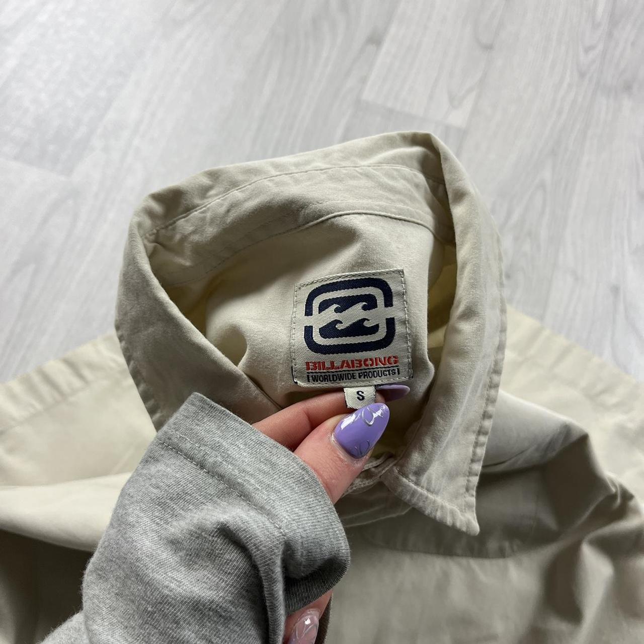 VINTAGE Y2K BILLABONG SHORT SLEEVE SHIRT CREAM