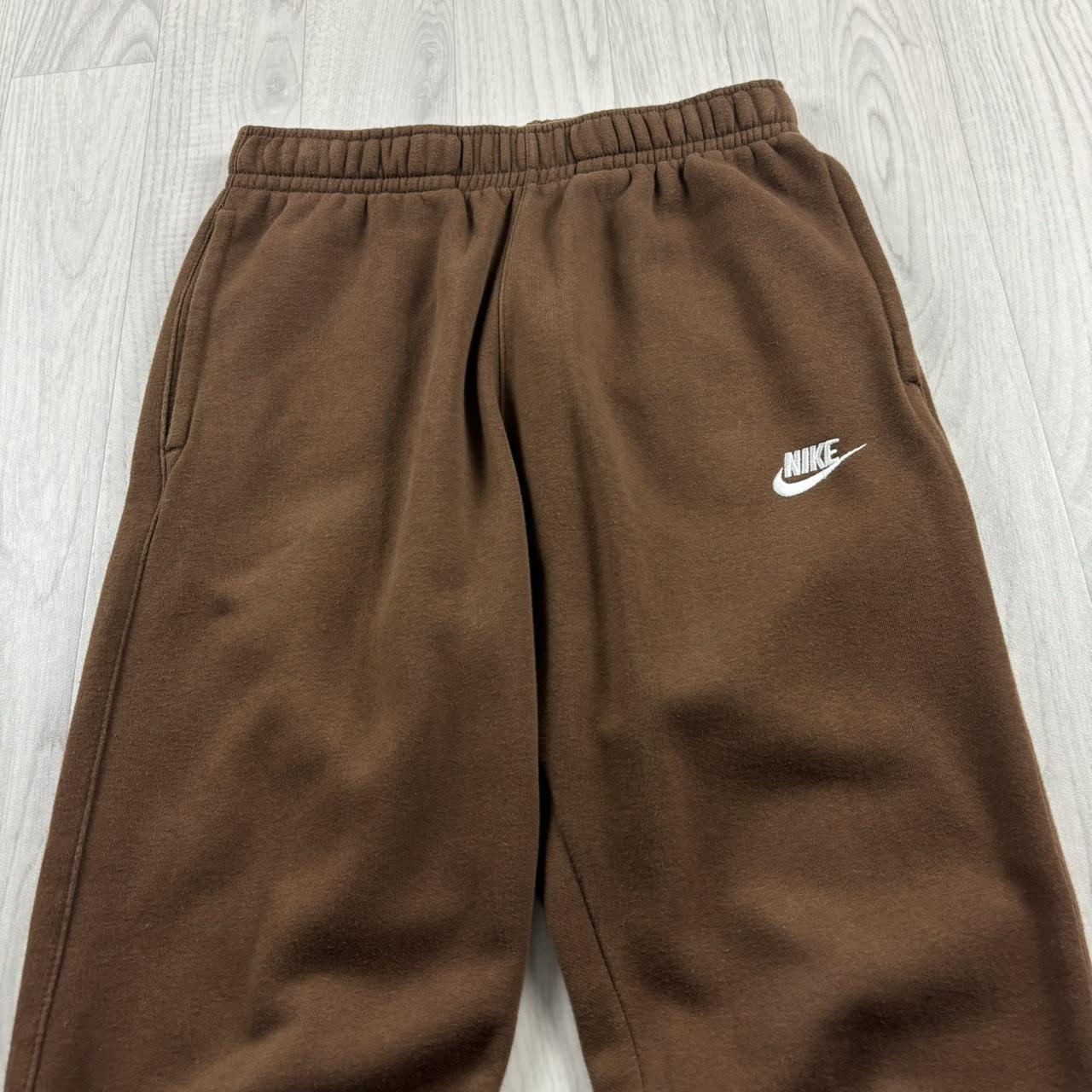 NIKE BAGGY SWEATPANTS BROWN