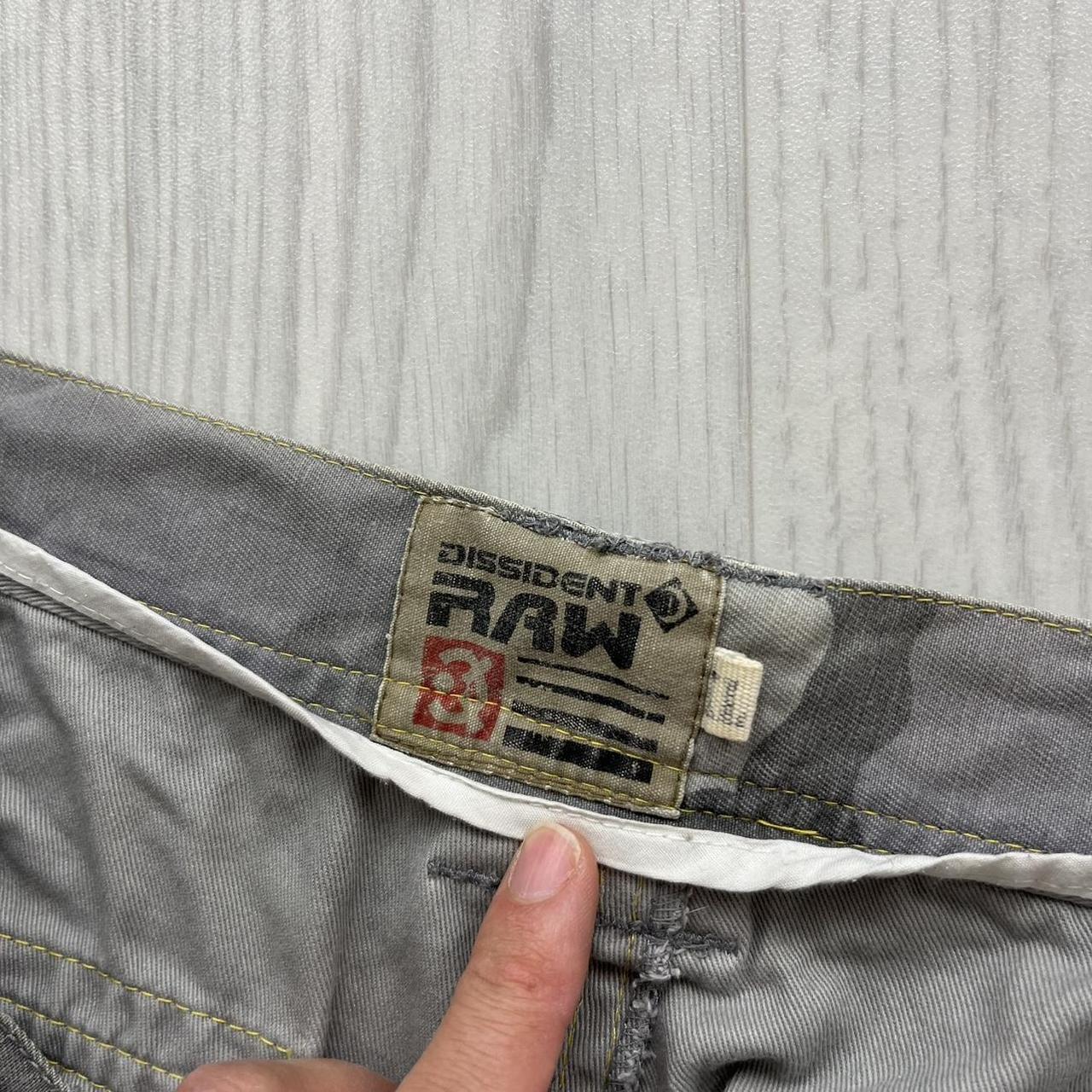 VINTAGE Y2K BAGGY CAMO CARGO SHORTS GREY