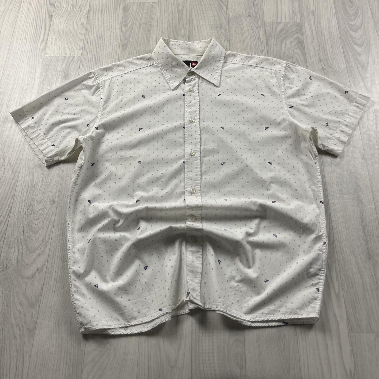 VINTAGE Y2K QUIKSILVER SHORT SLEEVE SHIRT WHITE
