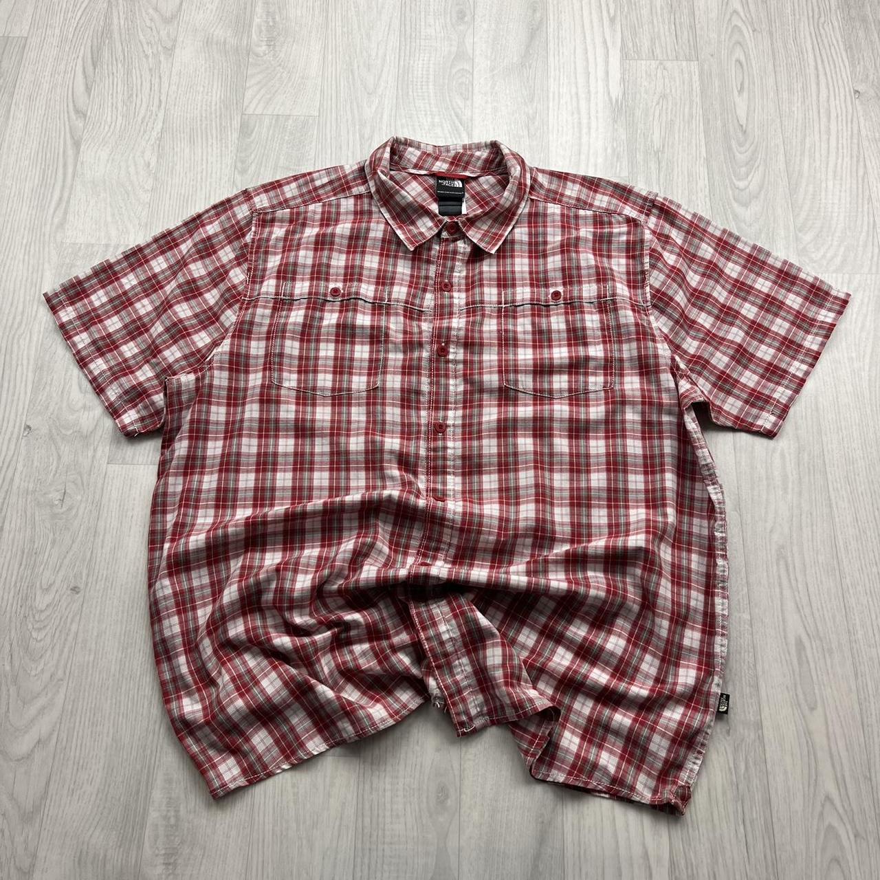 VINTAGE Y2K THE NORTH FACE CHECKERED SHORT SLEEVE BUTTON UP SHIRT RED
