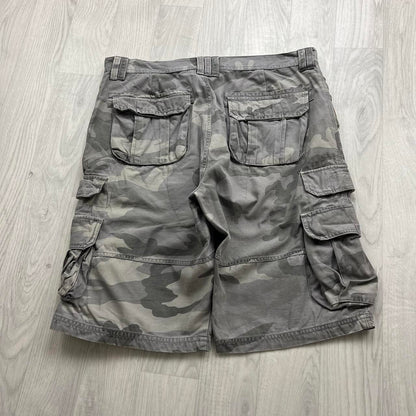 VINTAGE Y2K BAGGY CAMO CARGO SHORTS GREY
