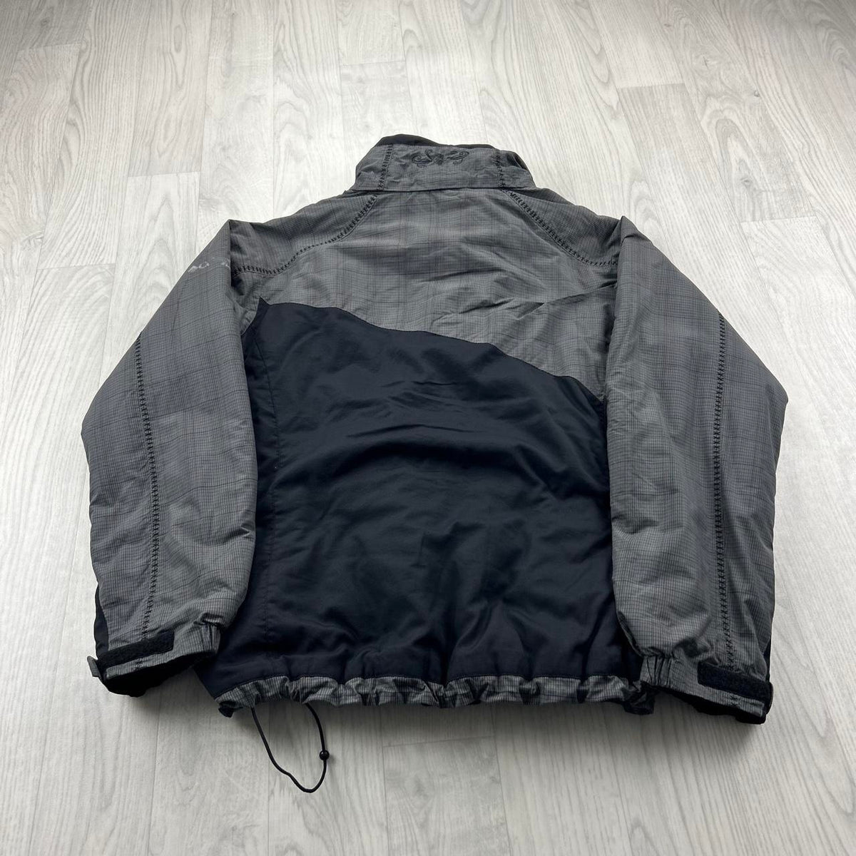 VINTAGE Y2K COLUMBIA PLAID TECHNICAL UTILITY JACKET BLACK / GREY