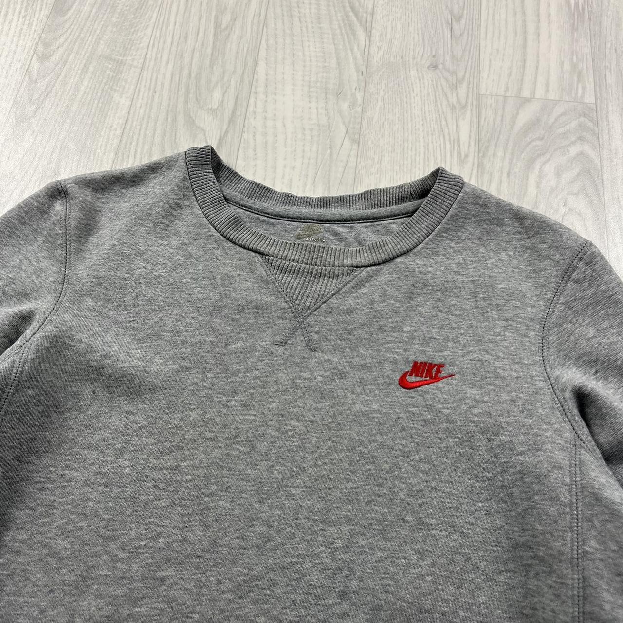 VINTAGE Y2K NIKE SWEATSHIRT GREY
