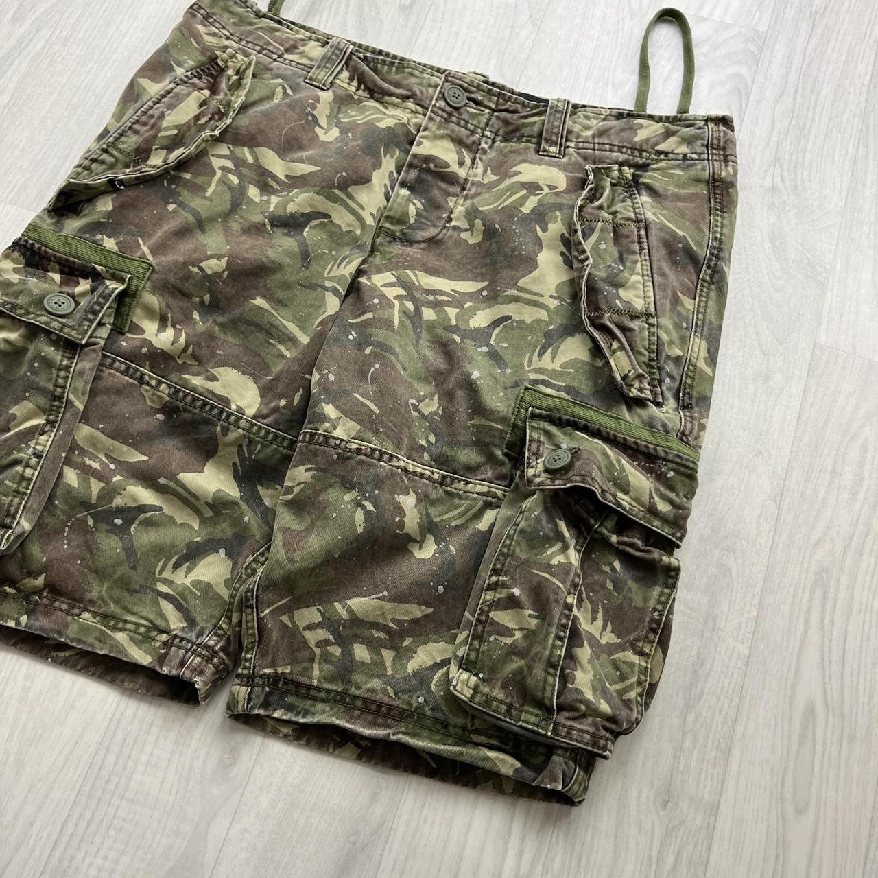 VINTAGE Y2K SUPERDRY BAGGY LOOSE CAMO SHORTS
