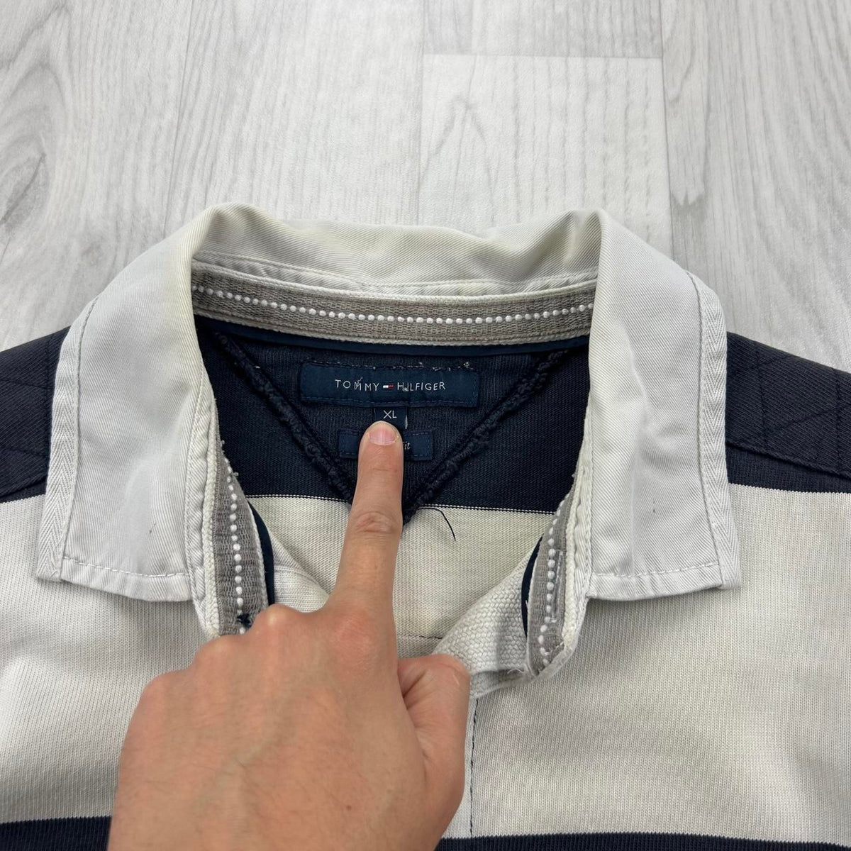 VINTAGE Y2K TOMMY HILFIGER STRIPED LONG SLEEVE RUGBY POLO SHIRT WHITE / NAVY