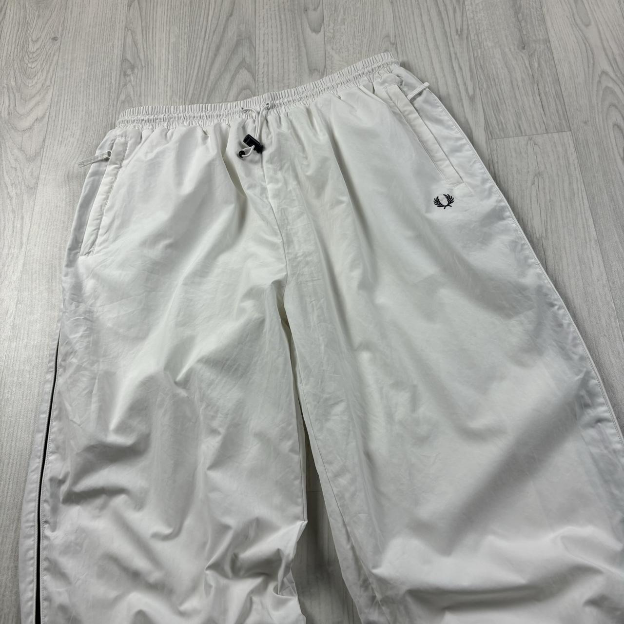 VINTAGE Y2K FRED PERRY BAGGY TRACKSUIT BOTTOMS WHITE