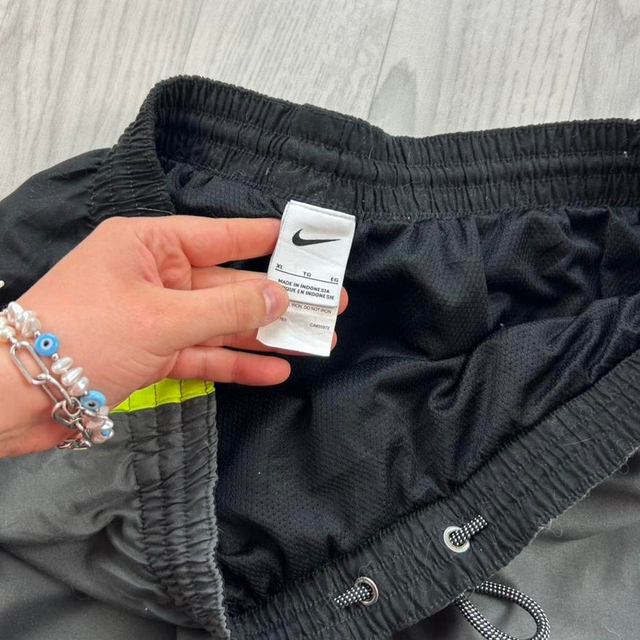 VINTAGE Y2K NIKE BAGGY SPORT SHORTS GREY