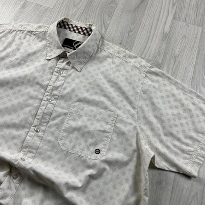 VINTAGE Y2K ANIMAL SHORT SLEEVE SHIRT WHITE