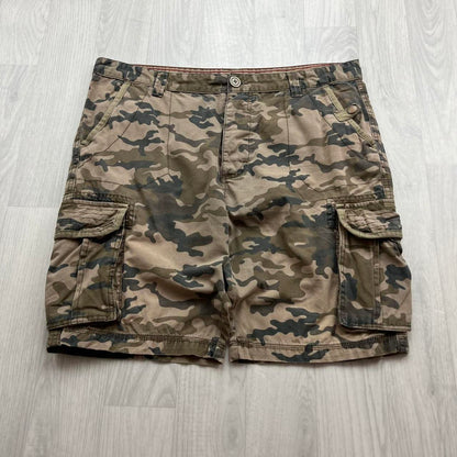 VINTAGE Y2K BAGGY CAMO CARGO SHORTS