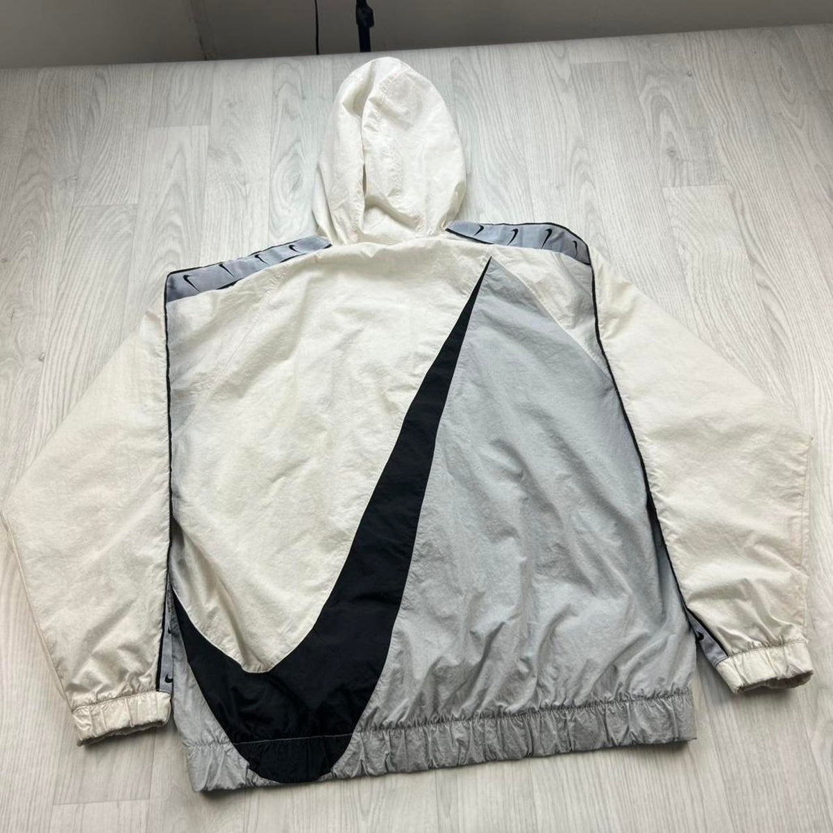 VINTAGE Y2K NIKE SWOOSH QUARTER ZIP WINDBREAKER JACKET WHITE