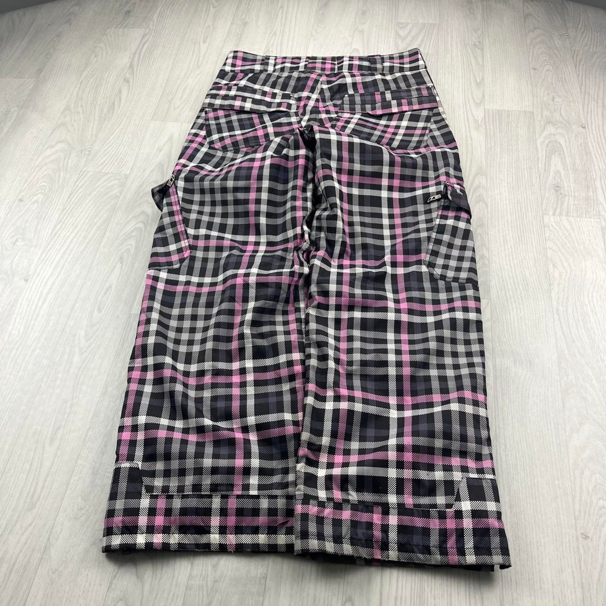 VINTAGE Y2K TRESPASS BAGGY PLAID SKI PANTS SALOPETTES GREY / PINK
