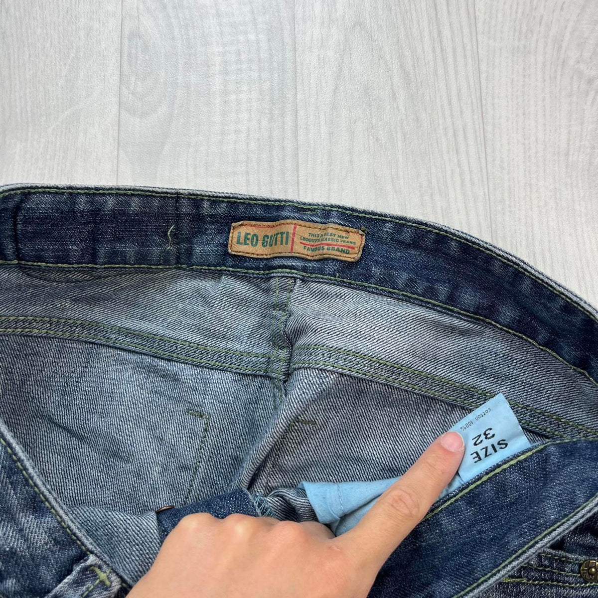 VINTAGE Y2K LEO EMBROIDERED STRAIGHT LEG JEANS NAVY BLUE
