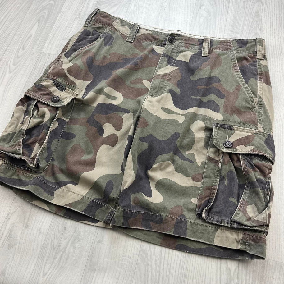 VINTAGE Y2K AMERICAN EAGLE BAGGY CAMO CARGO SHORTS