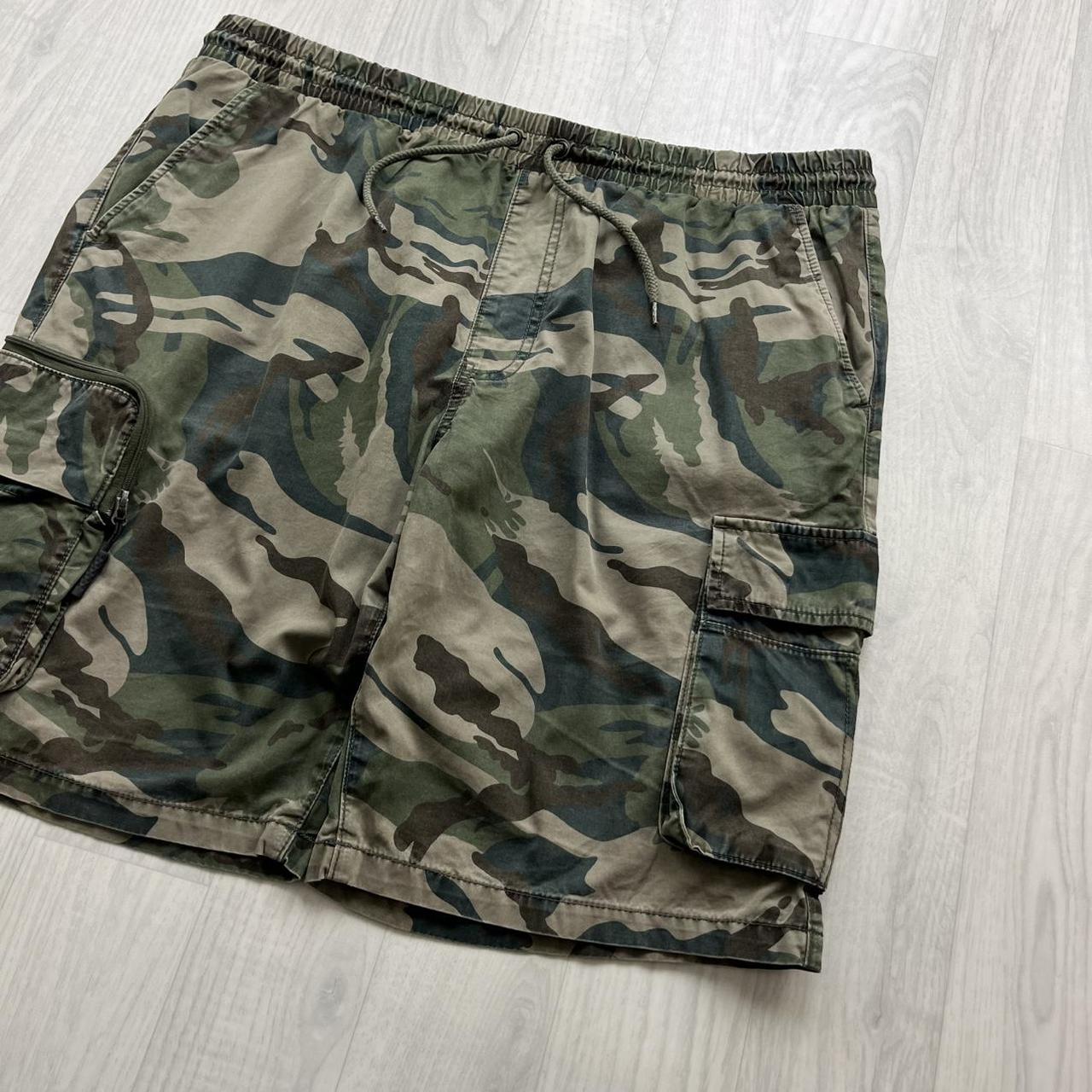 GEORGE BAGGY LOOSE CAMO SHORTS