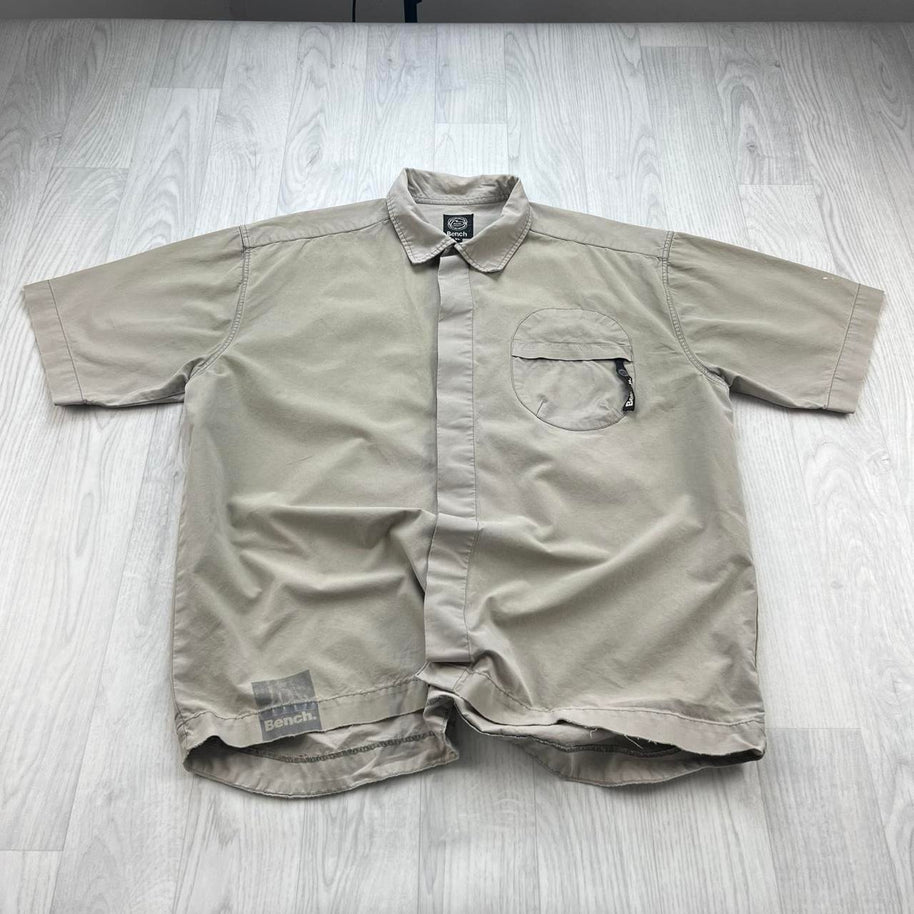 VINTAGE Y2K BENCH UTILITY SHORT SLEEVE BUTTON UP SHIRT BEIGE