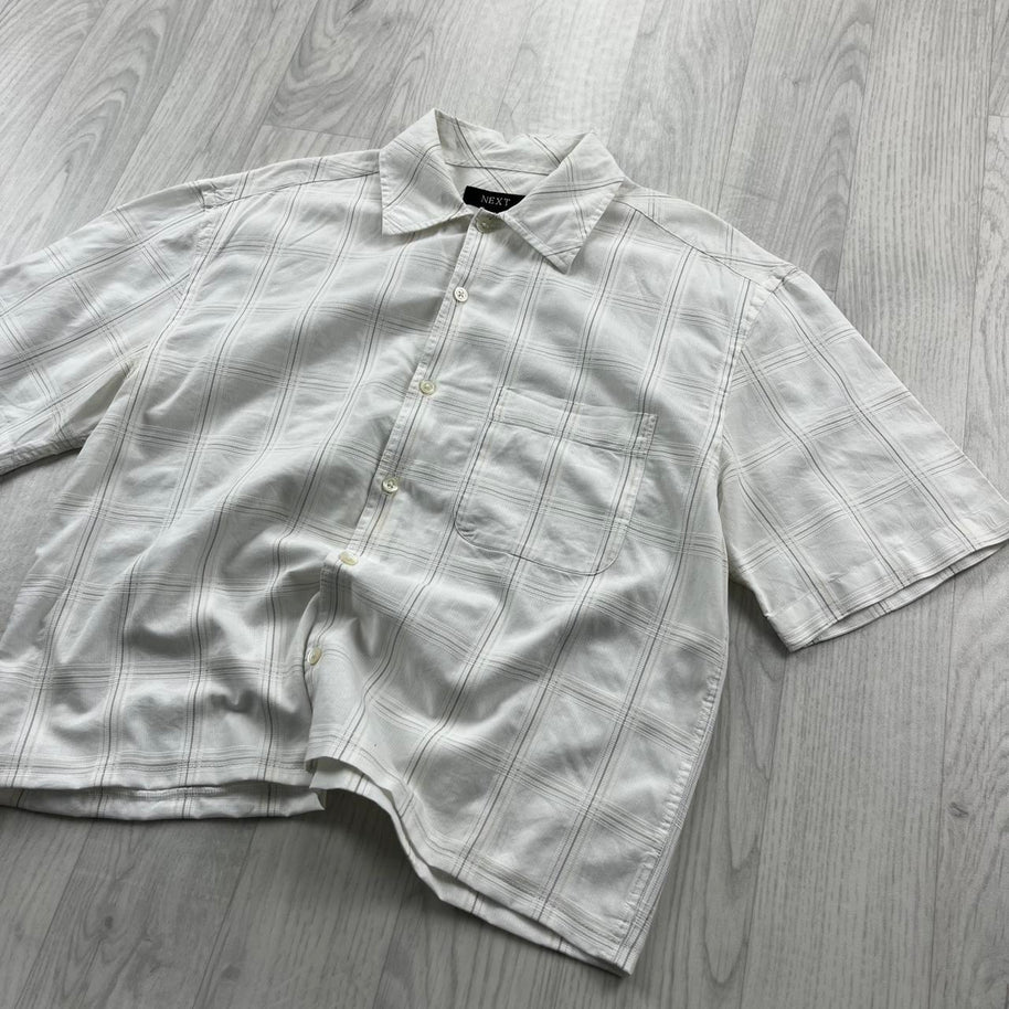 VINTAGE 00s NEXT CHECKERED CROPPED SHORT SLEEVE BUTTON UP SHIRT WHITE