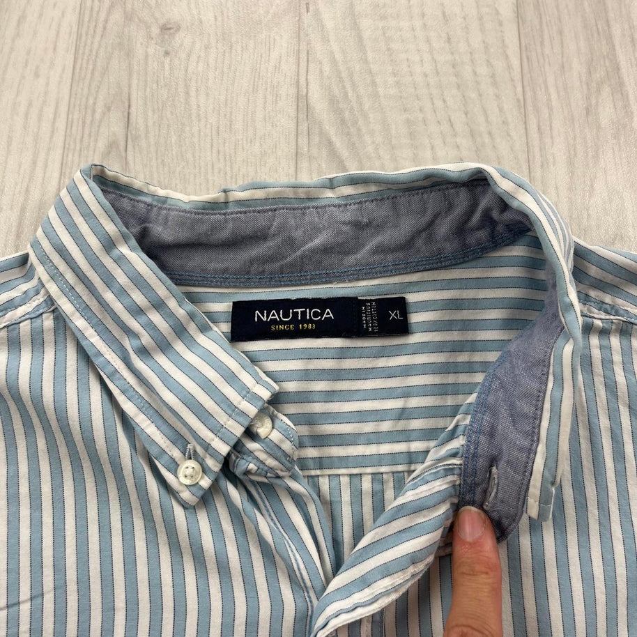 VINTAGE 00s NAUTICA STRIPED CROPPED SHORT SLEEVE BUTTON UP SHIRT WHITE BLUE
