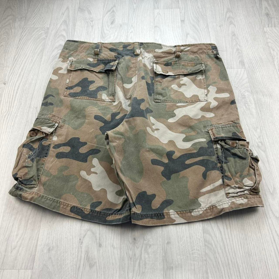 VINTAGE Y2K STEVE AND BARRYS BAGGY CAMO CARGO SHORTS KHAKI