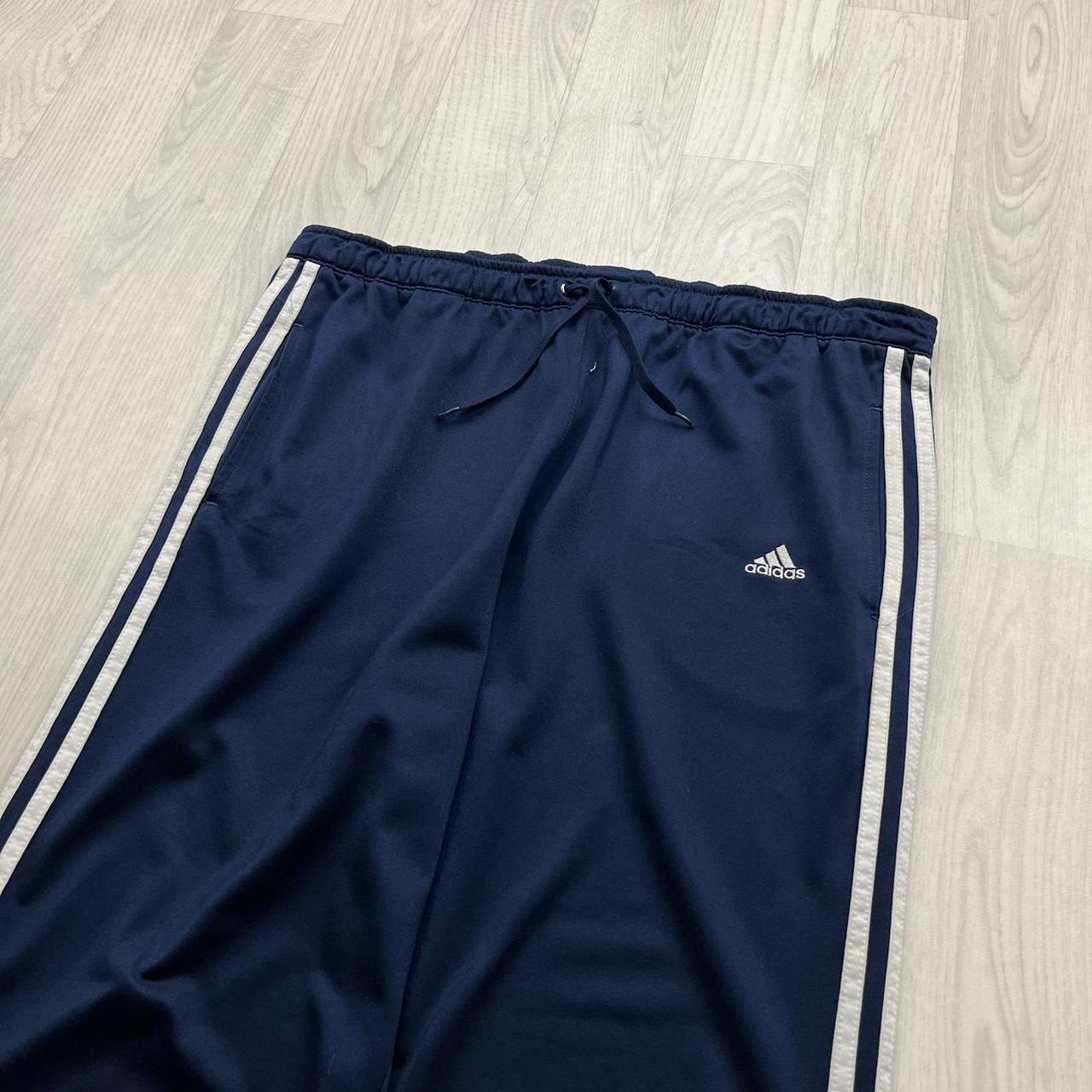 VINTAGE Y2K ADIDAS LOW RISE SIDE STRIPE BAGGY TRACKSUIT BOTTOMS NAVY WHITE (L Ws)