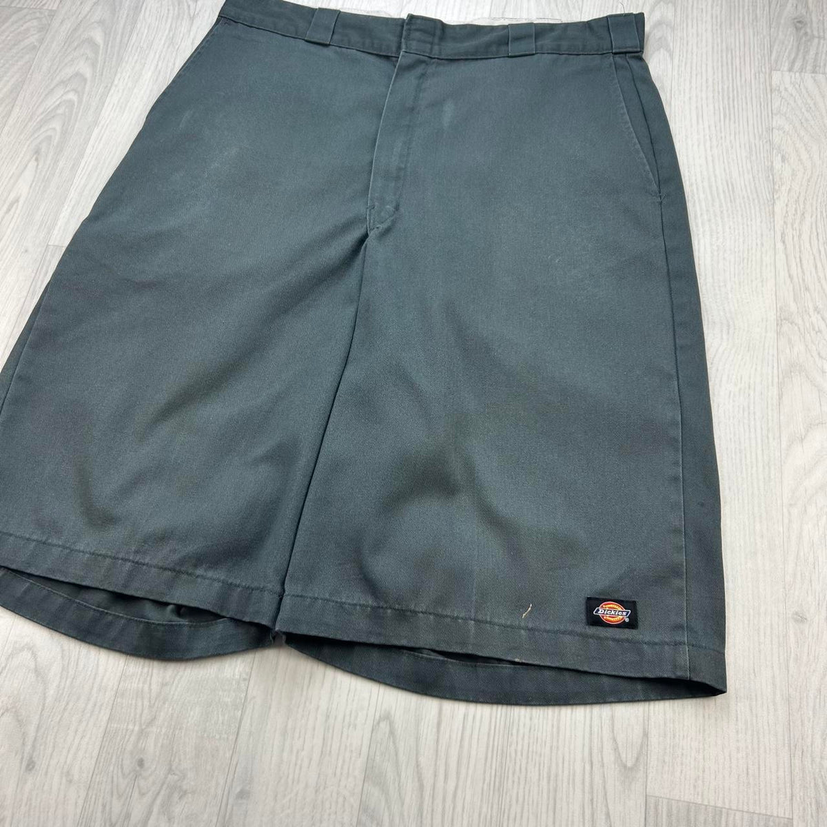 VINTAGE Y2K DICKIES BAGGY SKATER SHORTS GREY