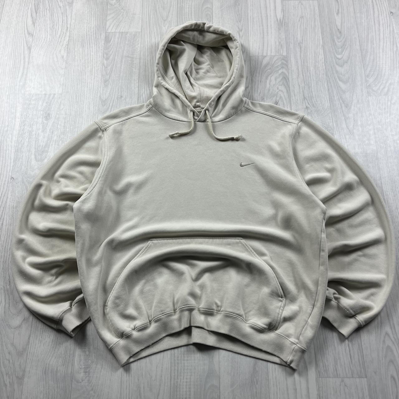VINTAGE Y2K NIKE SMALL LOGO BOXY HOODIE CREAM