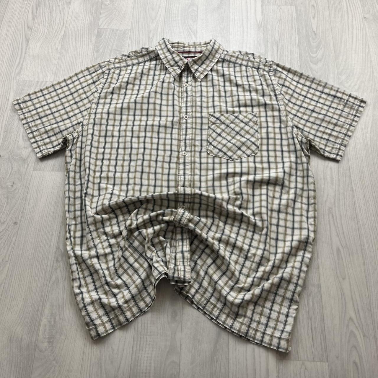 VINTAGE Y2K O’NEILL CHECKERED SHORT SLEEVE SHIRT