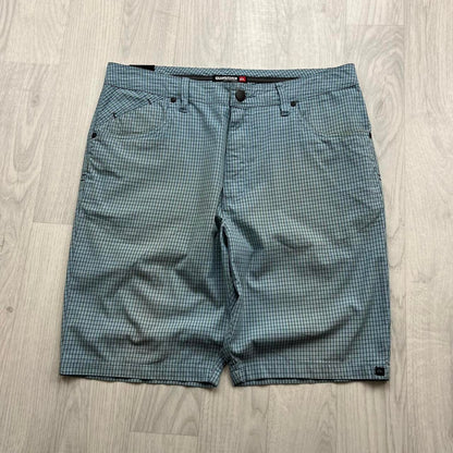 VINTAGE Y2K QUIKSILVER GINGHAM BAGGY BOARD SHORTS BLUE