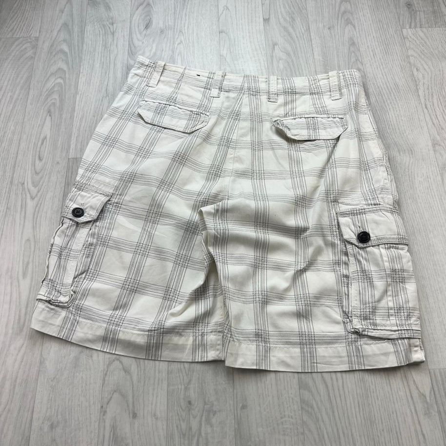 VINTAGE Y2K CHEROKEE BAGGY CHECKERED PLAID CARGO SHORTS WHITE