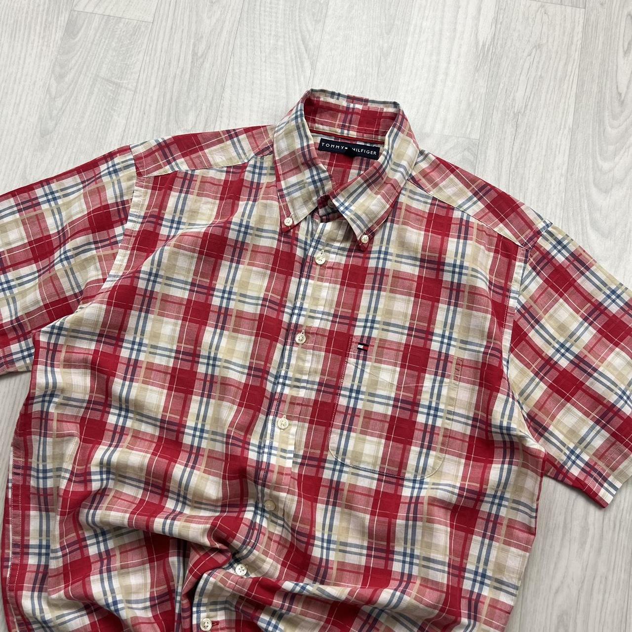 VINTAGE Y2K TOMMY HILFIGER PLAID SHORT SLEEVE BUTTON UP SHIRT RED