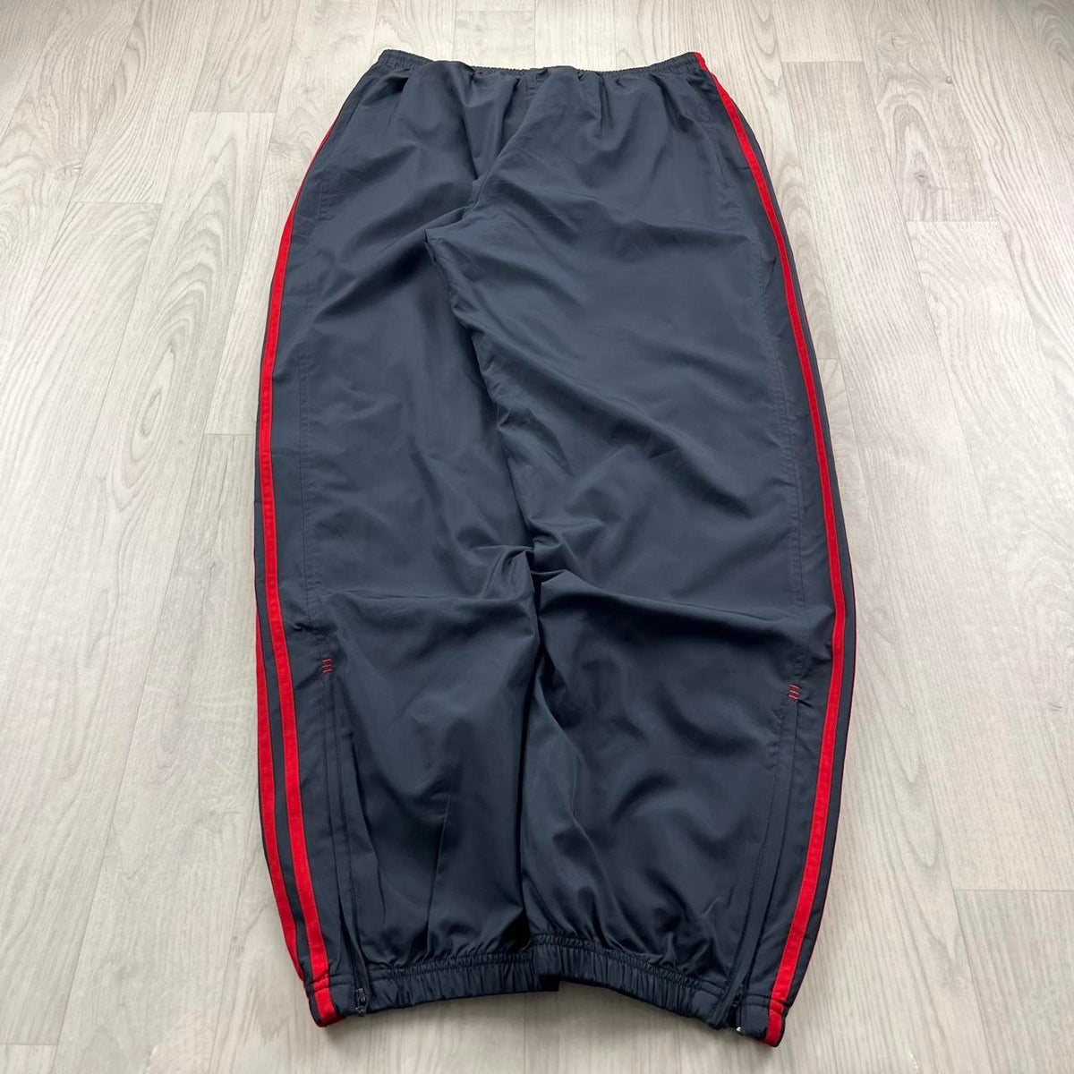 VINTAGE Y2K ADIDAS SIDE STRIPE BAGGY TRACKSUIT BOTTOMS NAVY RED