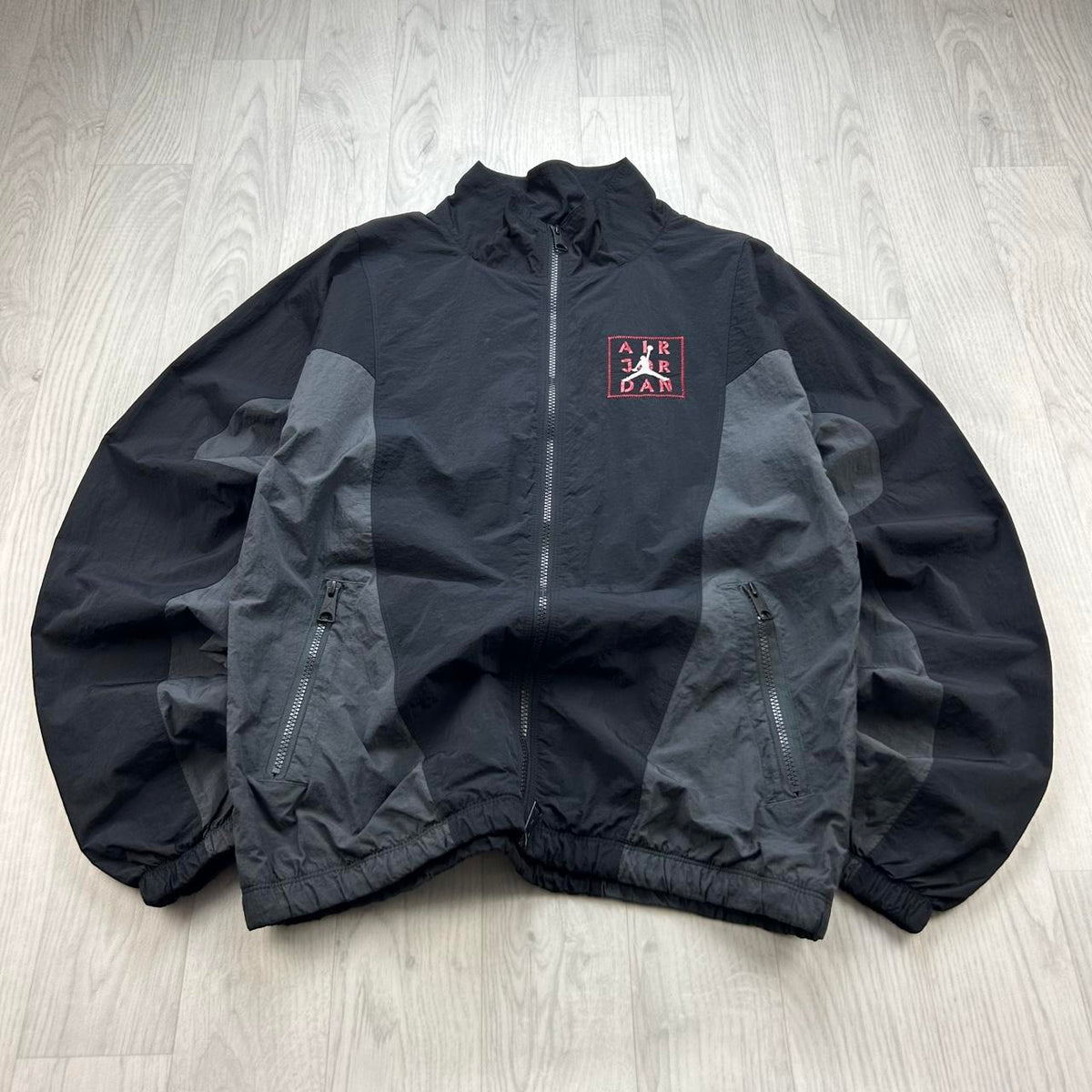 VINTAGE 00s JORDAN WINDBREAKER TRACK JACKET BLACK